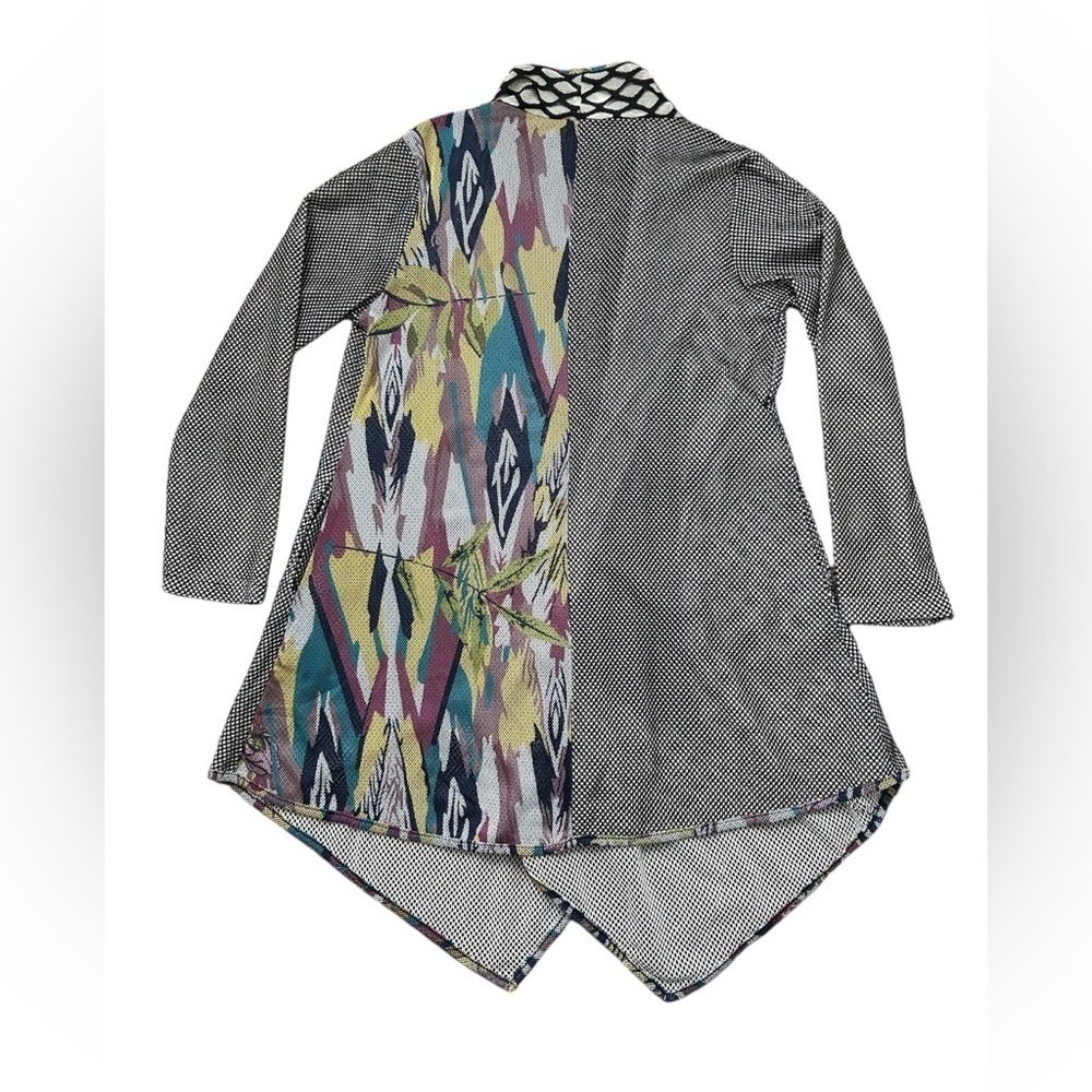 Kamana mesh fabric and mixed texture cardigan draping hem size small - Picture 4 of 13